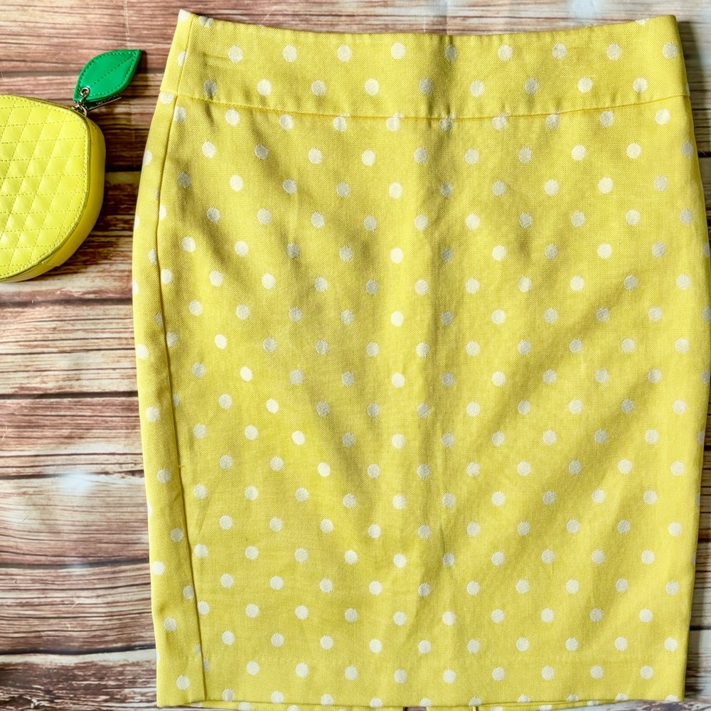 🍋NWT Ann Taylor Yellow Polka Dot Pencil Skirt 🍋